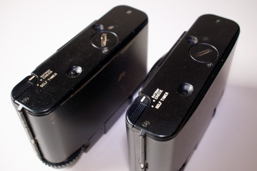 A pair fo XA2 viewed from the underside.