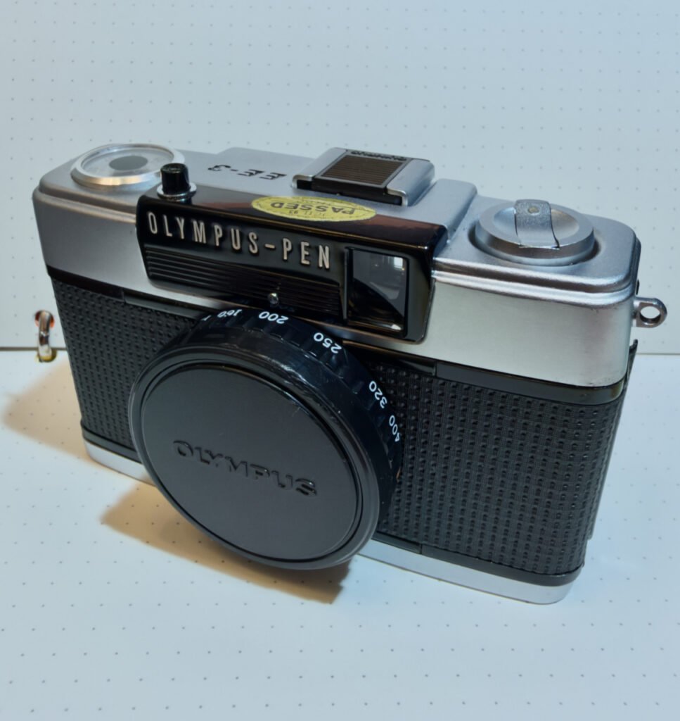 Olympus EE-3 Half Frame Camera